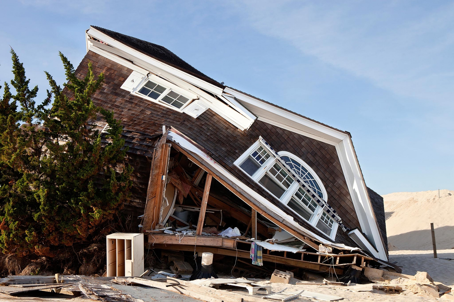 Collapsed house a er Hurricane Sandy